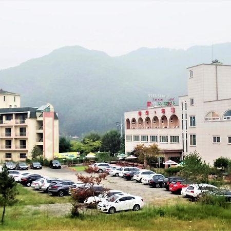Hongcheon Resortel מראה חיצוני תמונה