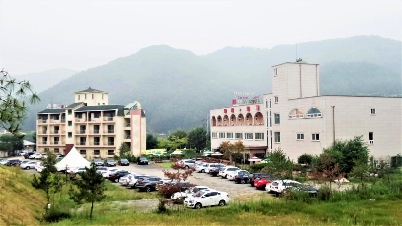 Hongcheon Resortel מראה חיצוני תמונה