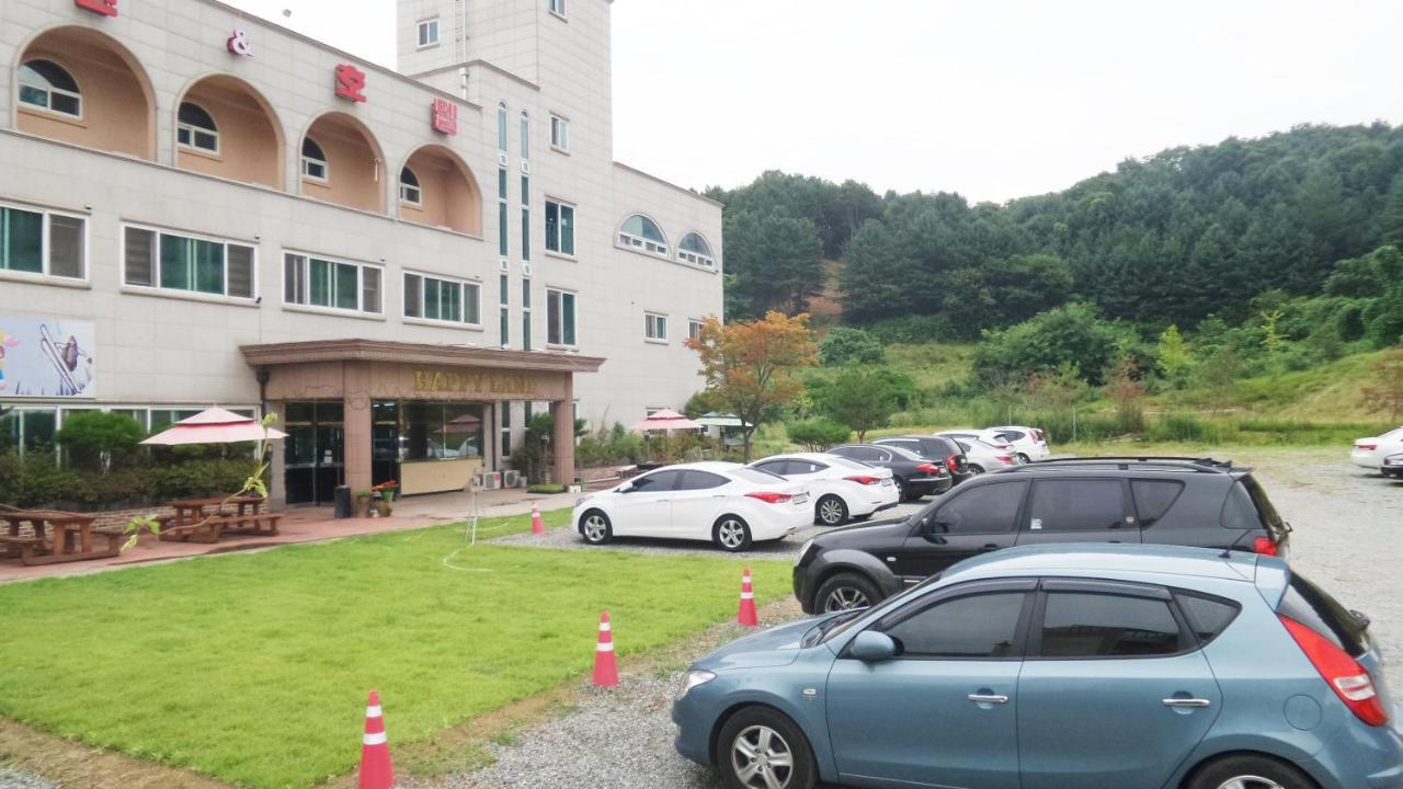 Hongcheon Resortel מראה חיצוני תמונה