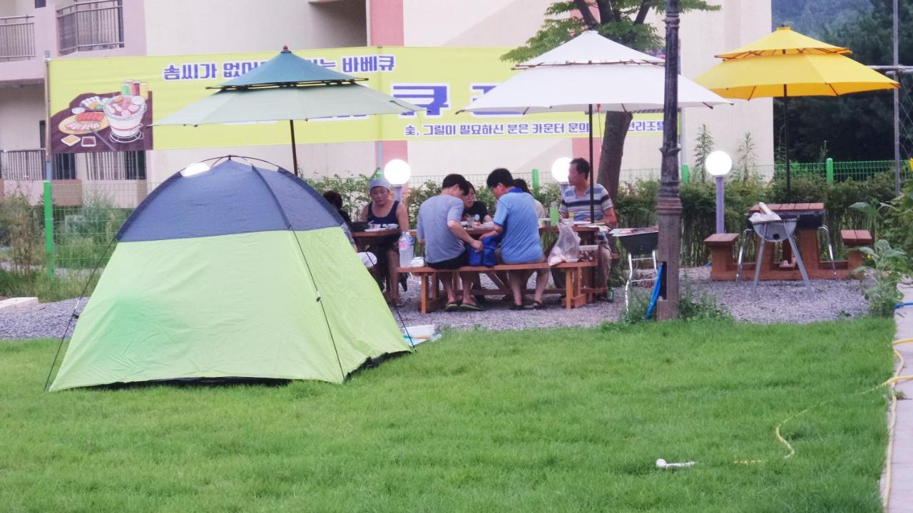 Hongcheon Resortel מראה חיצוני תמונה